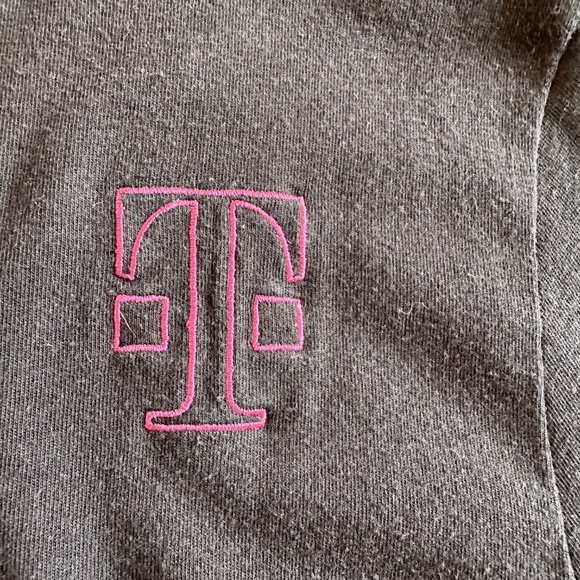 T-Mobile Devon & Jones Black 3/4 Sleeve V-Neck Henley Top – Women’s Size S - Picture 4 of 7